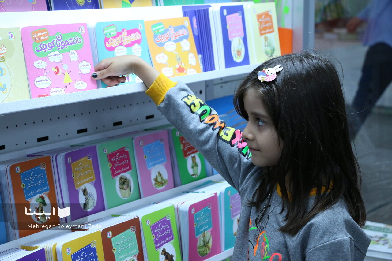 کتابفروشی بدون ویترین کودک؛ مرگ تدریجی کتابخوانی