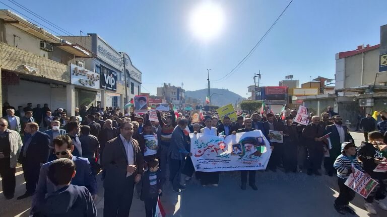 گزارش تصویری: راهپیمایی ۲۲ بهمن در مسجدسلیمان با شکوه و عظمت فراوان به انجام رسید. گزارش تصویری: راهپیمایی ۲۲ بهمن در مسجدسلیمان با شکوه و عظمت فراوان به انجام رسید.