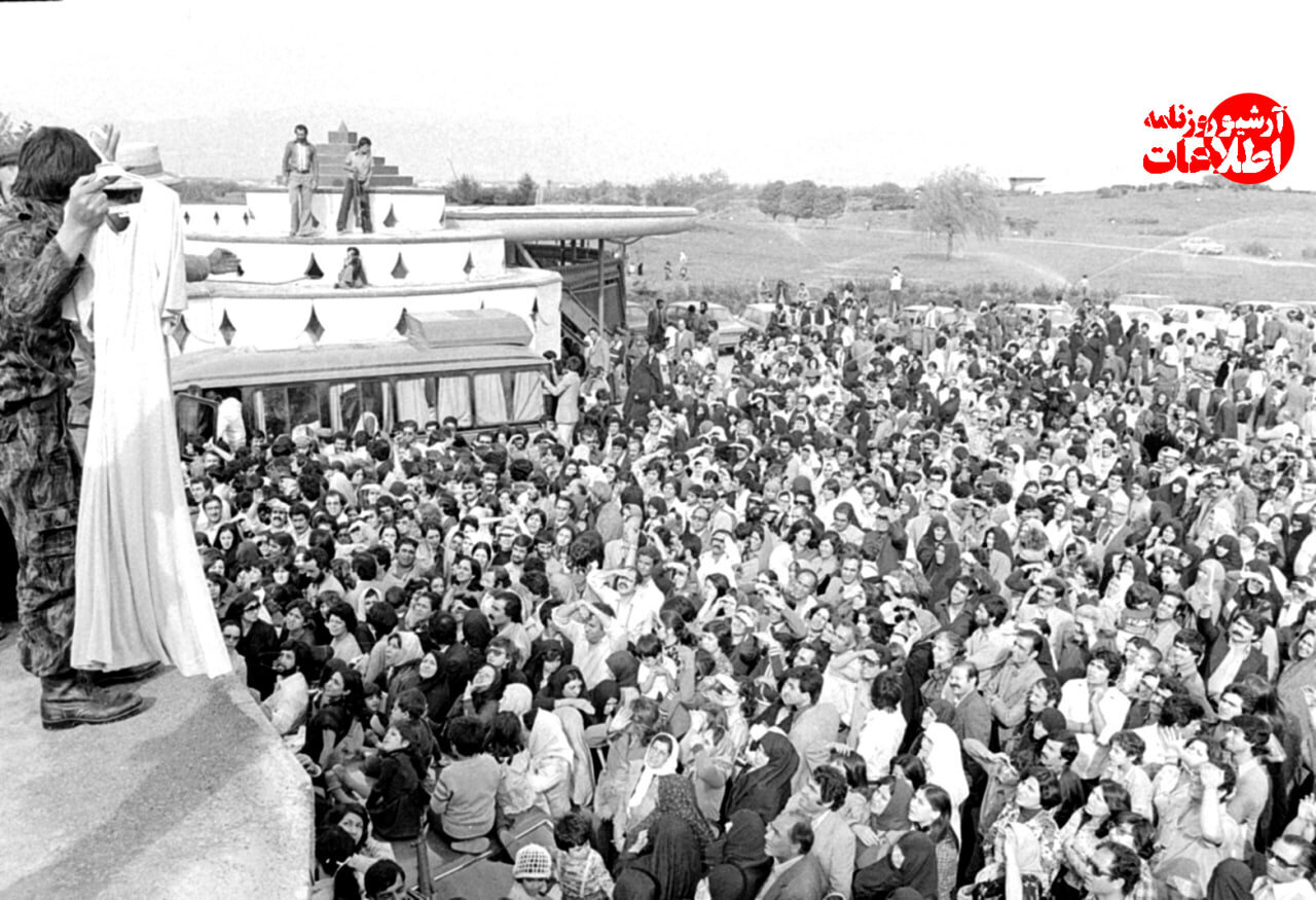 حراج لباسهای شمس پهلوی، خواهر شاه در کرج؛ اسفند ۵۷