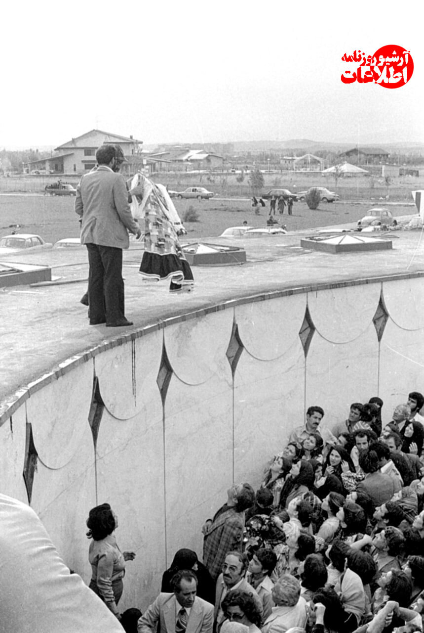 حراج لباسهای شمس پهلوی، خواهر شاه در کرج؛ اسفند ۵۷