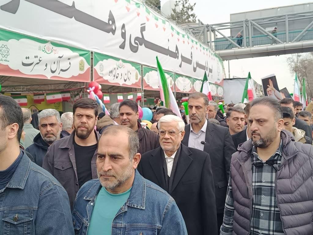 اعضای دولت در راهپیمایی ۲۲ بهمن حاضر شدند/ از عارف و عراقچی تا اسلامی و ستار هاشمی + تصاویر