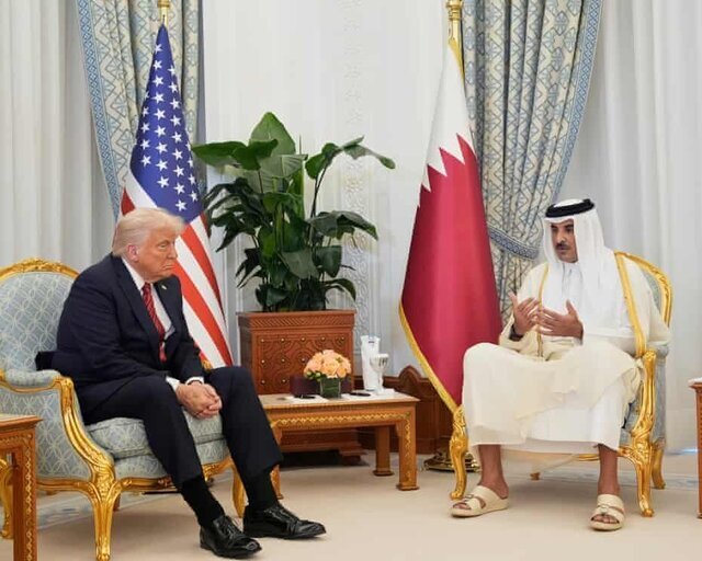 تبادل نظر تلفنی بین امیر قطر و ترامپ انجام شد. تبادل نظر تلفنی بین امیر قطر و ترامپ انجام شد.