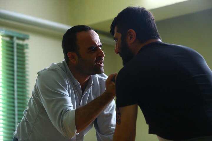 «تخطی»؛ اتهام قهرمانی در دام ترحم و داستانسرایی از مظلومیت «تخطی»؛ اتهام قهرمانی در دام ترحم و داستانسرایی از مظلومیت