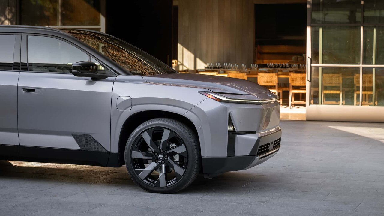 بازگشت یک شاسیبلند محبوب / هایلندر ۲۰۲۷ معرفی شد