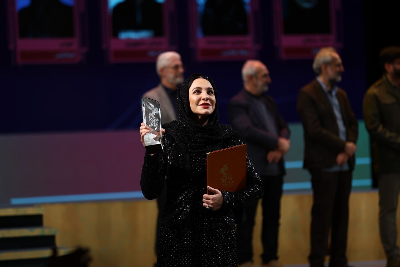 کاظم دانشی: به برندگانی که برای گرفتن سیمرغ نیامدند حق بدهید/ مهدی یزدانی‌خرم: خونی ریخته نمی‌شود مگر سروی به جایش بروید