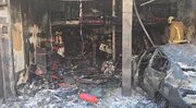 حریق کارخانه موکت در جاده حبیب‌آباد