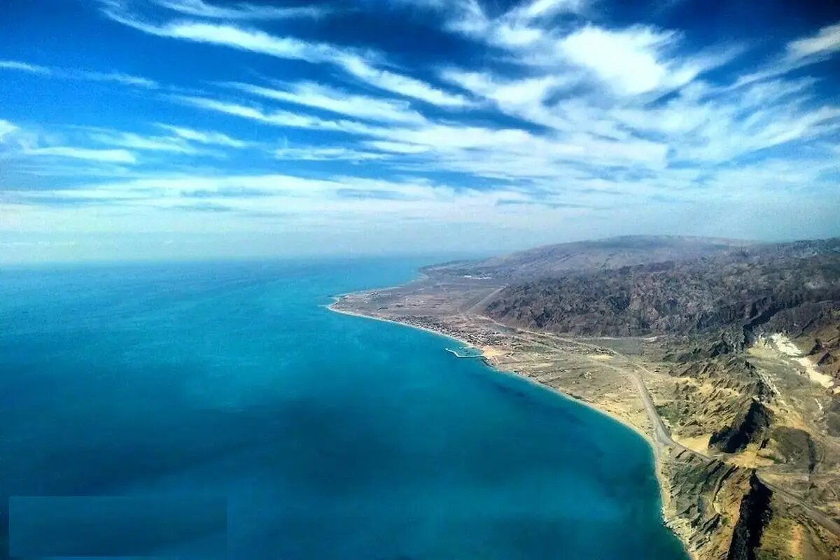 عکس | تصویری زیبا از تنگه هرمز؛ ثبت شده بر فراز خلیج فارس