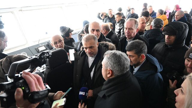 روسیه به ایران کشتی «ساحل خزر» را واگذار کرد. روسیه به ایران کشتی «ساحل خزر» را واگذار کرد.