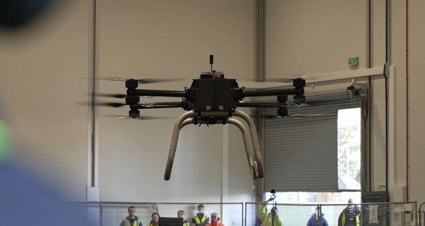 پیشرفت در صنعت هوانوردی: پهپاد سنگینبار HYDRA-400 در بریتانیا رونمایی شد. پیشرفت در صنعت هوانوردی: پهپاد سنگینبار HYDRA-400 در بریتانیا رونمایی شد.