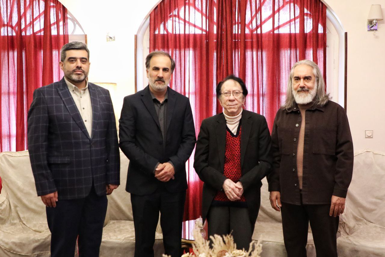 دیدار معاون امور هنری وزیر فرهنگ با شاهین فرهت