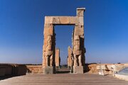 درخواست از رییس‌جمهور:‌ تخت جمشید را نجات دهید