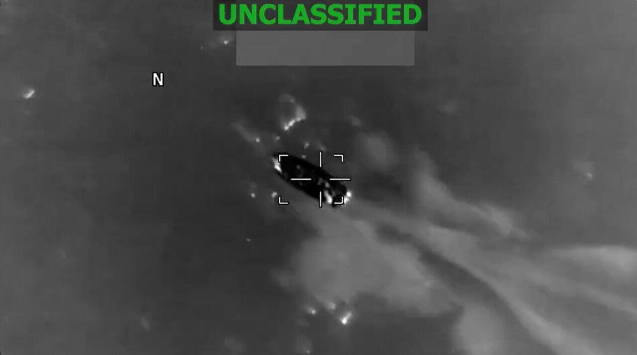 حمله جدید آمریکا به یک قایق، موجب کشته شدن ۳ نفر شد. حمله جدید آمریکا به یک قایق، موجب کشته شدن ۳ نفر شد.