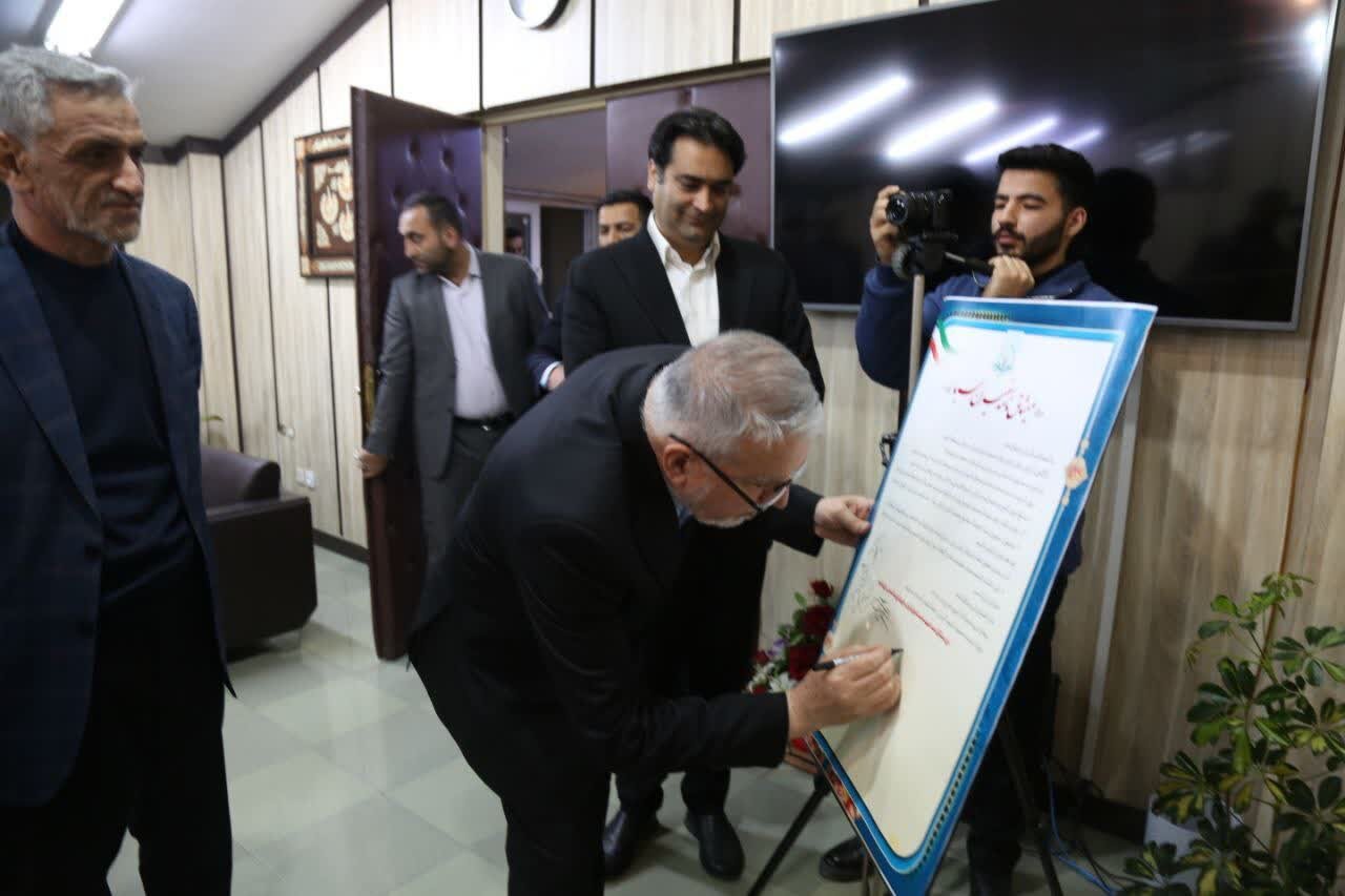 وزیر میراث فرهنگی در سمنان به جمع کاروان طرح تحولزا «سبا» ملحق شد. وزیر میراث فرهنگی در سمنان به جمع کاروان طرح تحولزا «سبا» ملحق شد.