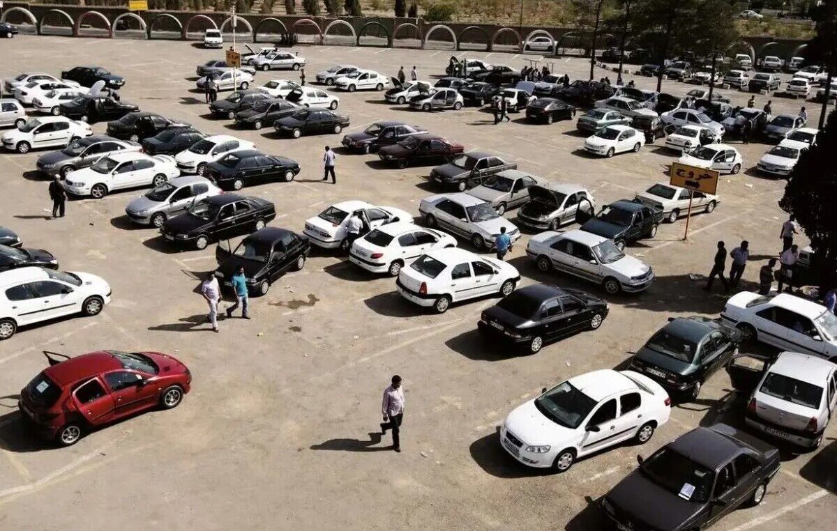 کاهش چشمگیر قیمت خودرو در بازار/ افزایش قیمتها متوقف شد! + جدول نرخها کاهش چشمگیر قیمت خودرو در بازار/ افزایش قیمتها متوقف شد! + جدول نرخها