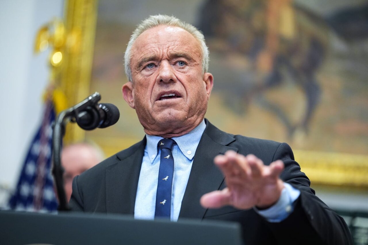 مردان رئیس‌جمهور در تور اپستین / از نقشه سقوط پاپ تا تعطیلات در کارائیب / اسناد اف‌بی‌آی پرده از شبکه نفوذ در کابینه ترامپ برداشت