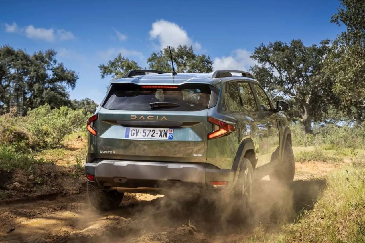 داچیا داستر جدید در ایران / مشخصات و قیمت شاسی بلند وارداتی