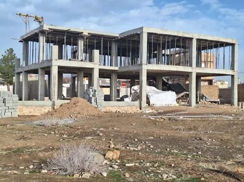 ساخت مدرسه ۶ کلاسه در شهرستان شریفیه آغاز شد. ساخت مدرسه ۶ کلاسه در شهرستان شریفیه آغاز شد.