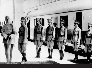 پهلوی‌ها به روایت دست اول یک شاهزاده قاجاری