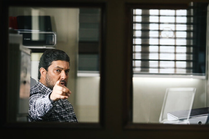 حامد بهداد در نقش امنیتی ظاهر میشود؛ فیلمی با محوریت پرویز ثابتی به نمایش درآمد. حامد بهداد در نقش امنیتی ظاهر میشود؛ فیلمی با محوریت پرویز ثابتی به نمایش درآمد.