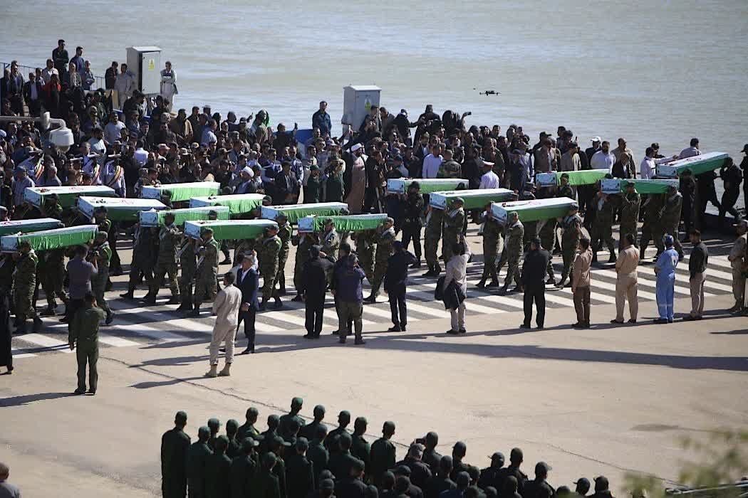 ۸۵ شهید از اروند به وطن بازگشتند + عکسها ۸۵ شهید از اروند به وطن بازگشتند + عکسها