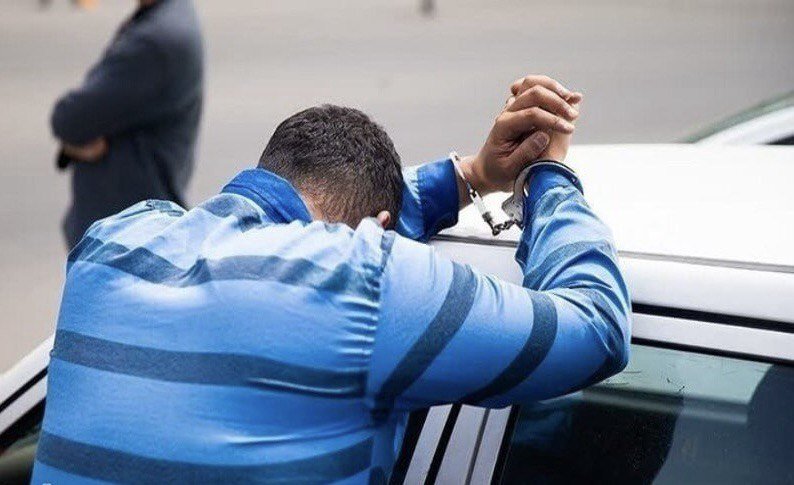 دستگیری سارق در ترمینال جنوب شهر صورت گرفت. دستگیری سارق در ترمینال جنوب شهر صورت گرفت.