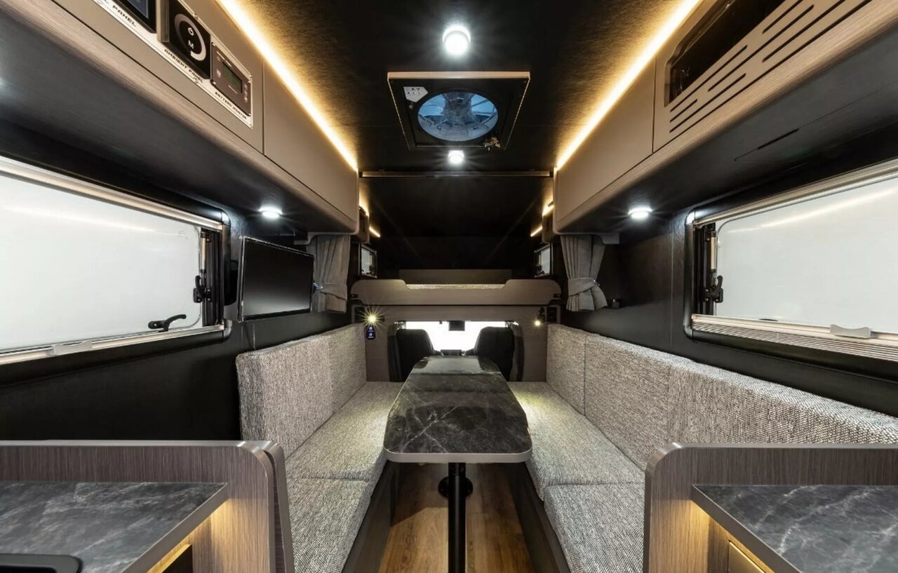 گزارش تصویری| هتل سیار در ابعاد یک وانت کوچک