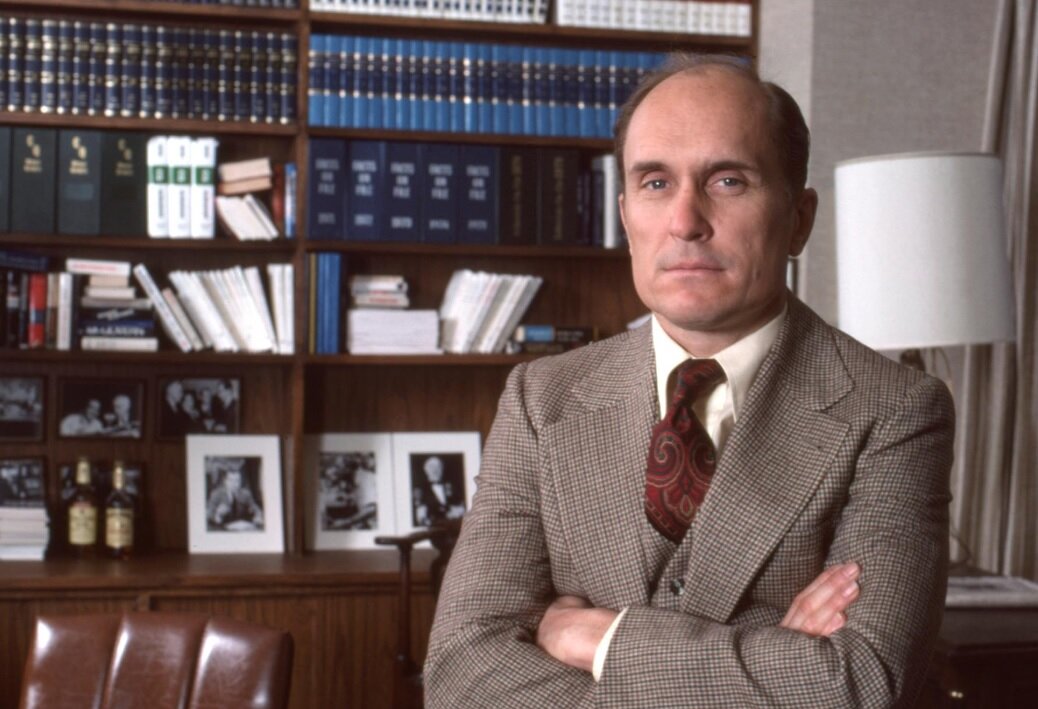 بازیگر نامدار فیلم «پدر خوانده» و دارنده جایزه اسکار، در سن ۹۵ سالگی درگذشت. بازیگر نامدار فیلم «پدر خوانده» و دارنده جایزه اسکار، در سن ۹۵ سالگی درگذشت.