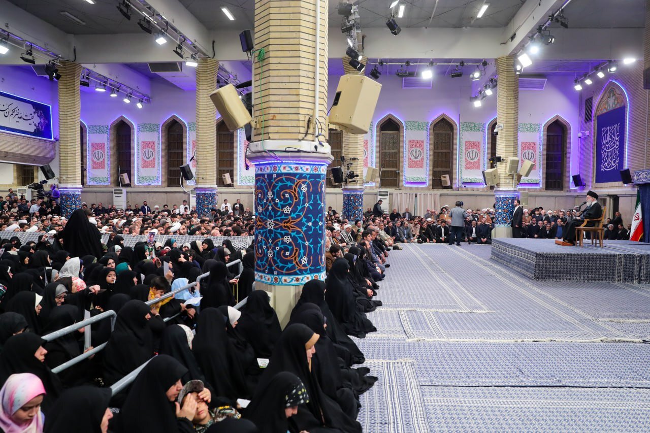 اولین تصاویر از دیدار امروز مردم آذربایجان شرقی با رهبری