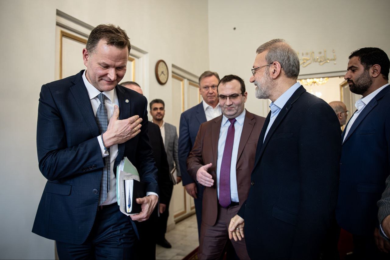 تصاویری از حاشیه دیدار علی لاریجانی با وزیر انرژی روسیه/ سفیر سابق روسیه هم بود + جزئیات