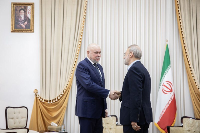 تصاویری از حاشیه دیدار علی لاریجانی با وزیر انرژی روسیه/ سفیر سابق روسیه هم بود + جزئیات