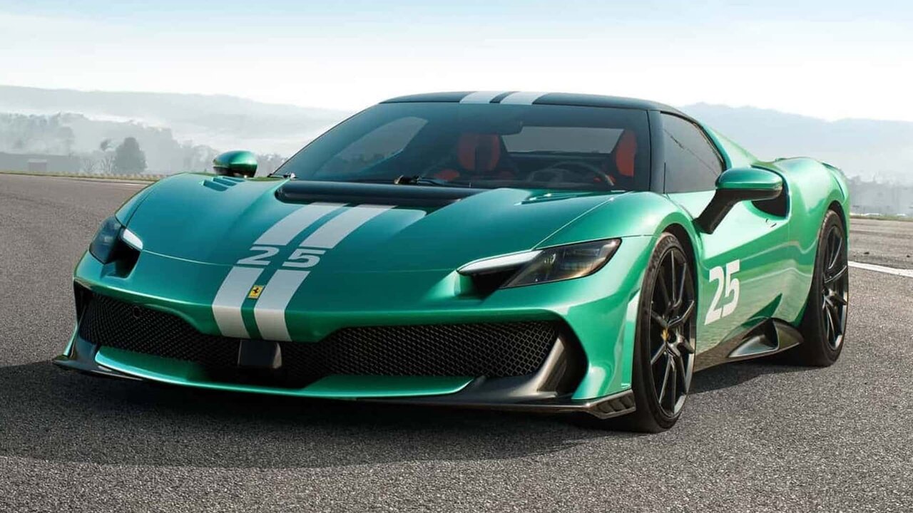 اهدای پاداش ۳ میلیارد تومانی به کارکنان شرکت فراری اهدای پاداش ۳ میلیارد تومانی به کارکنان شرکت فراری