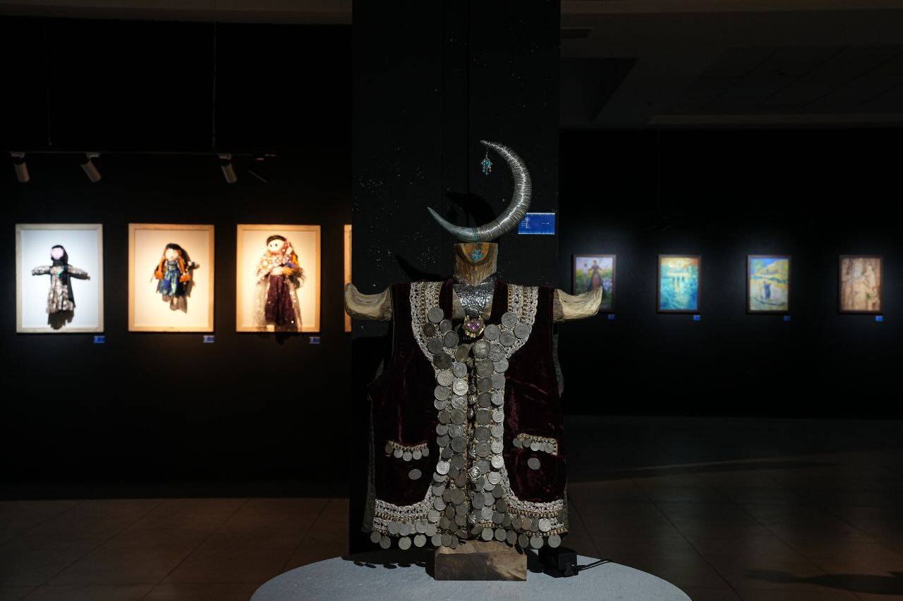 یادآوری این که تنها نیستیم و یکدیگر را داریم/ شاید با هنر بتوان کمی از تلخی‌ این روزگار کاست/ با رویکرد «انتظار برای استقبال» وارد میدان نشده‌ایم