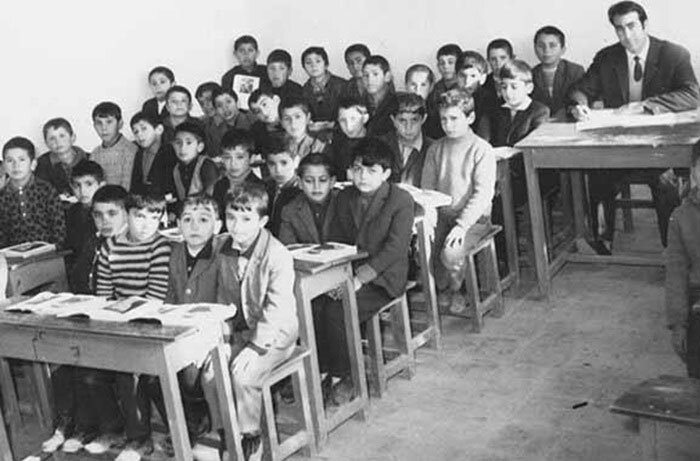 نشست علمی با عنوان «تحقیقات مدرسه در زمان قاجار و پهلوی» برگزار خواهد شد. نشست علمی با عنوان «تحقیقات مدرسه در زمان قاجار و پهلوی» برگزار خواهد شد.