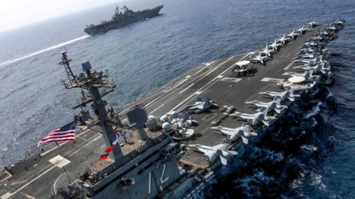 ببینید | ضربه‌ای که ناو هواپیمابر آمریکایی را زمین‌گیر می‌کند؛ کارشناسان سیاسی بررسی کردند