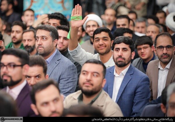 تصاویری از محفل انس با قرآن با حضور رهبر انقلاب