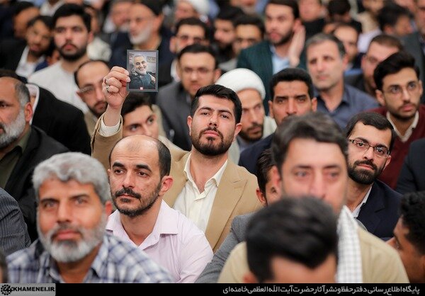 تصاویری از محفل انس با قرآن با حضور رهبر انقلاب