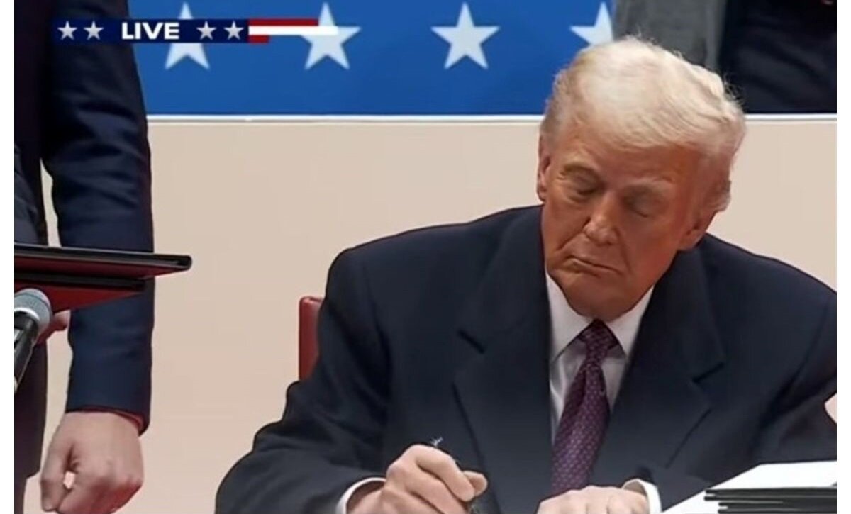 دولت ترامپ اقدام به انتشار اسناد جدیدی درباره موجودات فضایی کرد دولت ترامپ اقدام به انتشار اسناد جدیدی درباره موجودات فضایی کرد