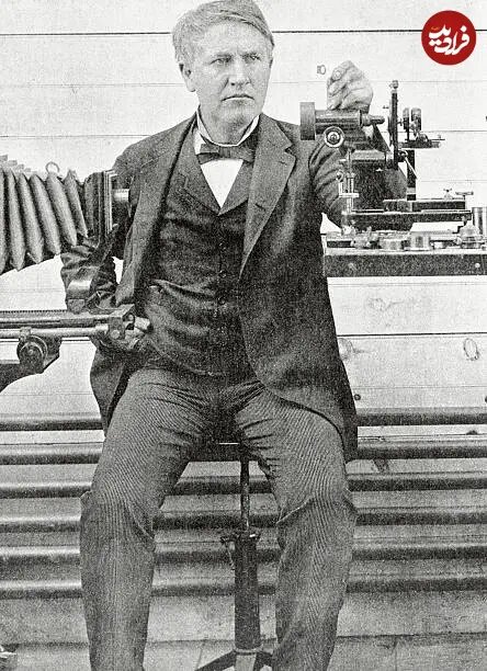 عکس/ «توماس ادیسون» با یک دستگاه دوربین اولیه؛ سال ۱۲۷۱