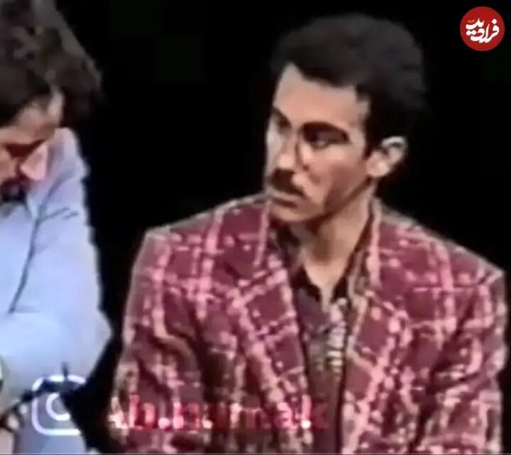 چهرۀ «محسن تنابنده» در ۲۰ سالگی روی صحنه تئاتر