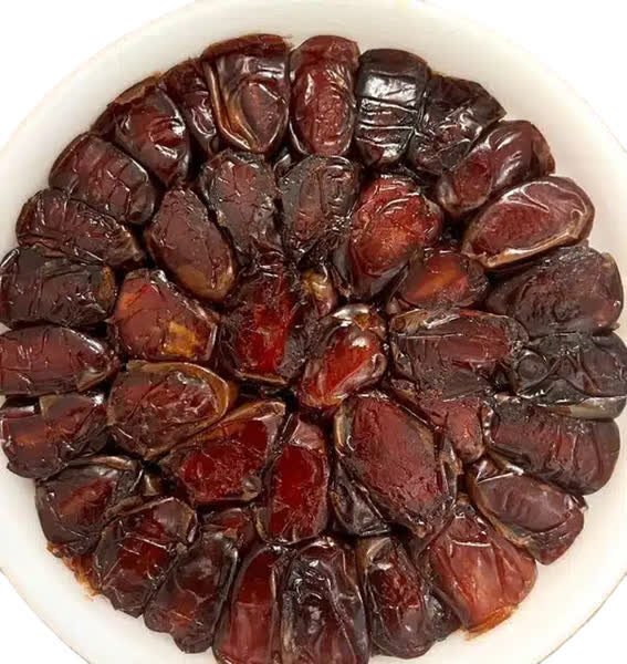 توزیع ۱۰ تن خرما در شیراز با نرخ تعیینشده؛ امکان افزایش تا ۵۰ تن در صورت نیاز وجود دارد. توزیع ۱۰ تن خرما در شیراز با نرخ تعیینشده؛ امکان افزایش تا ۵۰ تن در صورت نیاز وجود دارد.