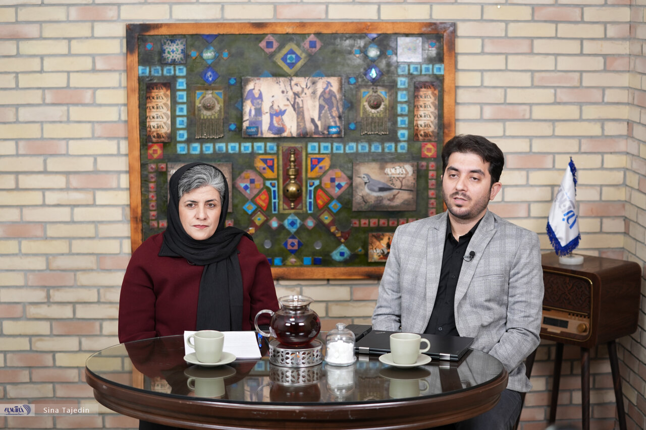 روایت دو پزشک از سوءاستفاده به نام طبسنتی/ بیمار سرطانی دیر رسید چون.../داروی ۳۰ میلیونی بیاثر برای گردندرد/ راز محبوبیت طب سنتی در ایران