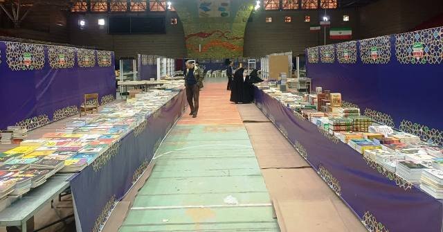 طنین صدای مخاطبان در راهروهای دیجیتال؛ نمایشگاه مجازی کتاب، عدالت توزیعی یا غروب شور فرهنگی؟