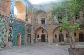 میان حرمت دیروز و حیرت امروز