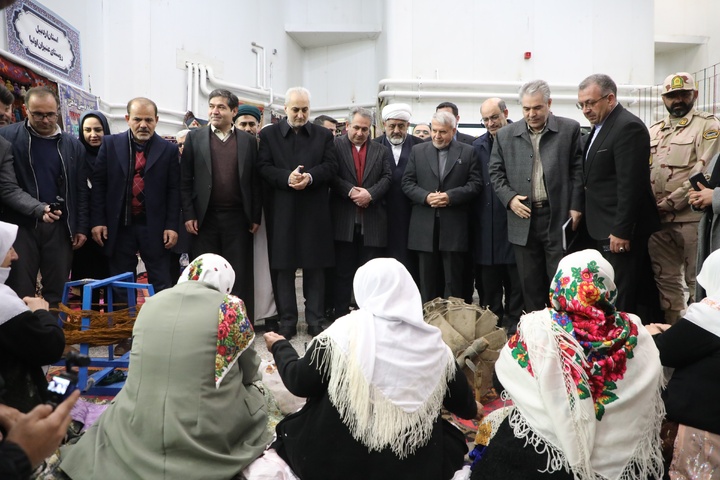 گلیم عنبران در سفر وزیر میراث‌فرهنگی به استان اردبیل مورد توجه ویژه قرار گرفت