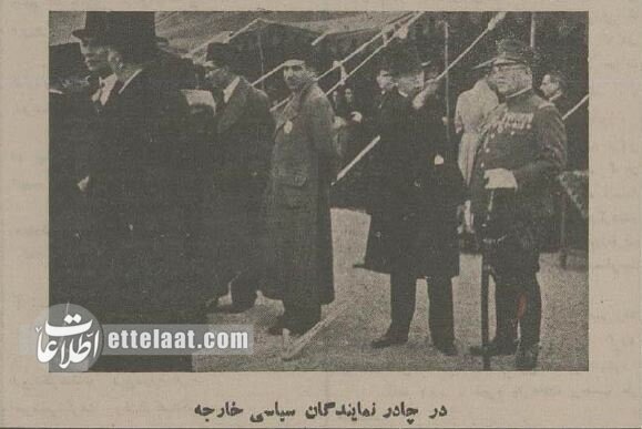 عکسهایی از جشن پیروزی کودتای سوم اسفند در بیابانهای شمال تهران