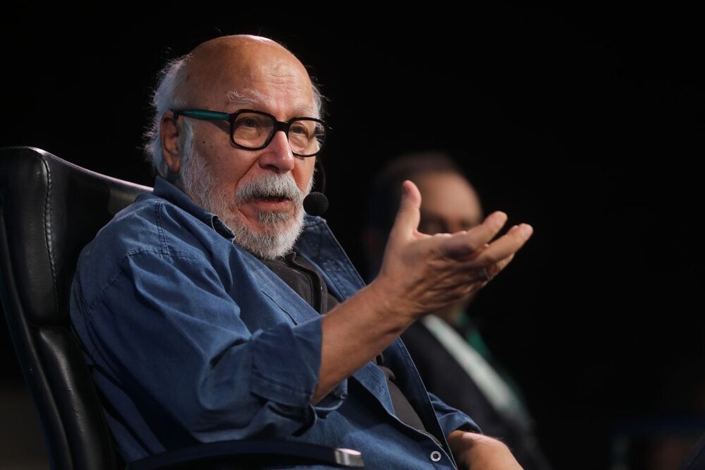 دلایل تجربه بازیگری علیرضا داودنژاد در این روزها چیست؟ دلایل تجربه بازیگری علیرضا داودنژاد در این روزها چیست؟