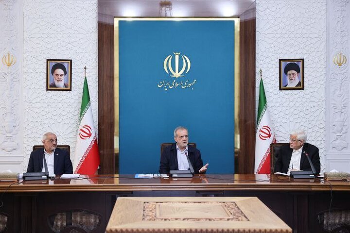 م پزشکیان فرمان شروع بررسی جوانب حوادث دیماه را صادر کرد؛ در صورت شناسایی هر نوع قصور، اقدامات قانونی لازم انجام خواهد شد. از افراد و گروهها خواسته شده که مستندات مرتبط خود را ارائه دهند. م پزشکیان فرمان شروع بررسی جوانب حوادث دیماه را صادر کرد؛ در صورت شناسایی هر نوع قصور، اقدامات قانونی لازم انجام خواهد شد. از افراد و گروهها خواسته شده که مستندات مرتبط خود را ارائه دهند.