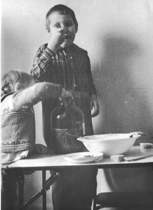 عجایب زندگی روزمره در اتحاد جماهیر شوروی/  «جلوی چشم‌های من، انسانی به‌ خاطر چند قوطی شیر جانش را از دست داد»