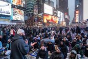 Hundreds Gather for Ramadan Iftar and Congregational Prayer in Times Square