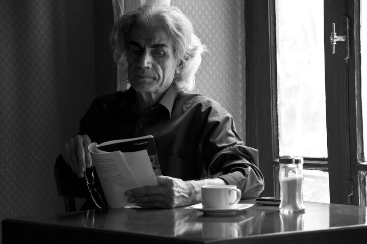 باباچاهی جسور علیه تکرار /  وداع با جان‌ به‌در برده از حادثه سقوط اتوبوس هنرمندان در ارمنستان/ شش دهه عصیان و پوست‌اندازی